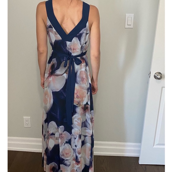 RW & CO Floral Maxi dress - Picture 2 of 9